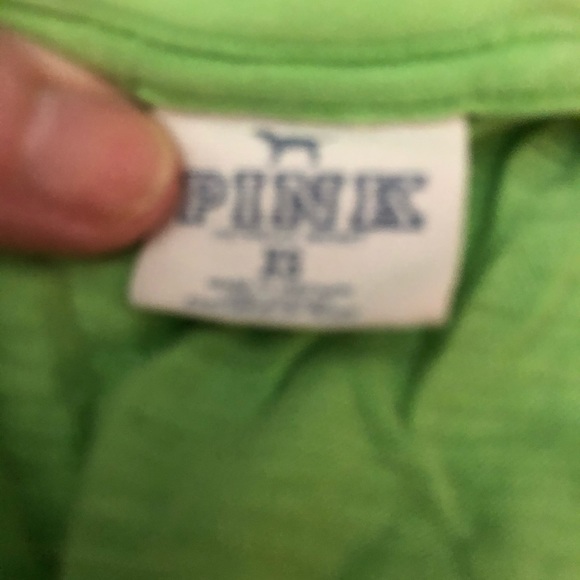 PINK 💕& EXPRESS 🥰TEEEEE BUNDLE - Picture 8 of 8